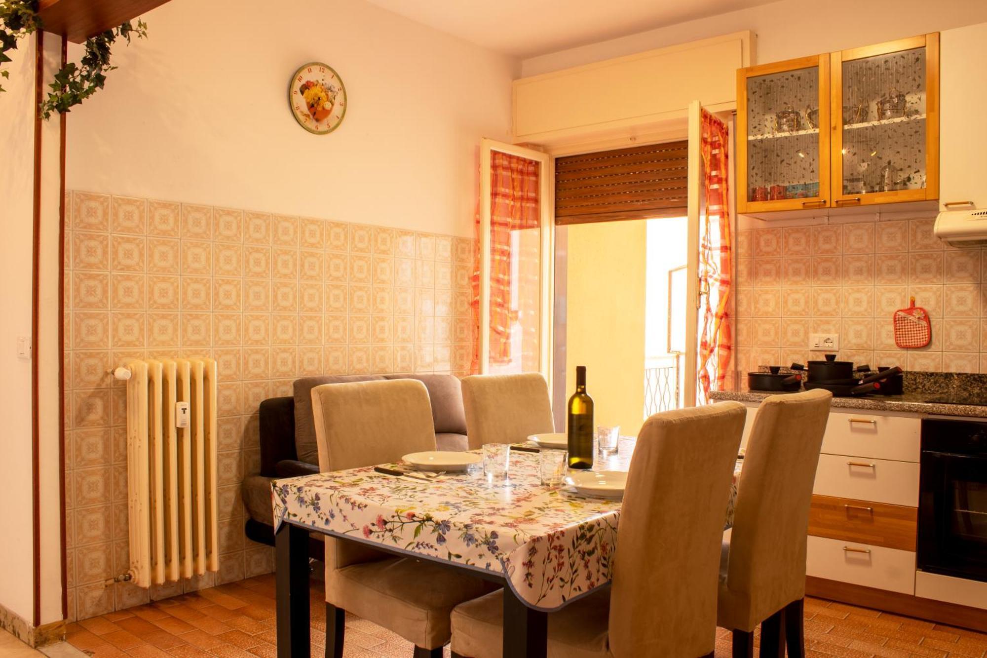 Posto Auto Gratuito Relax A 30 Metri Dal Mare Apartment Riva Ligure Exterior photo