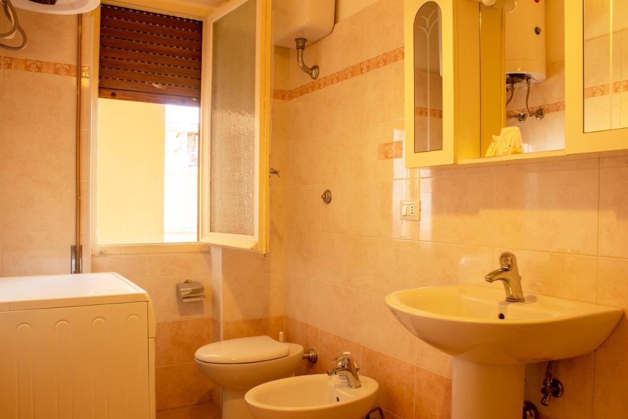 Posto Auto Gratuito Relax A 30 Metri Dal Mare Apartment Riva Ligure Exterior photo